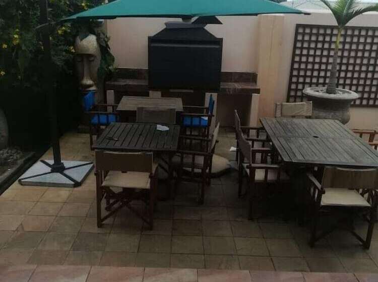 בית מלון כפרי Shamba Lodge