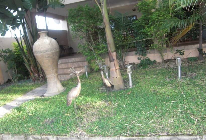 בית מלון כפרי Shamba Lodge