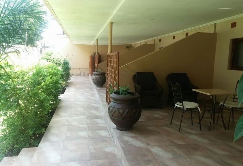 בית מלון כפרי Shamba Lodge