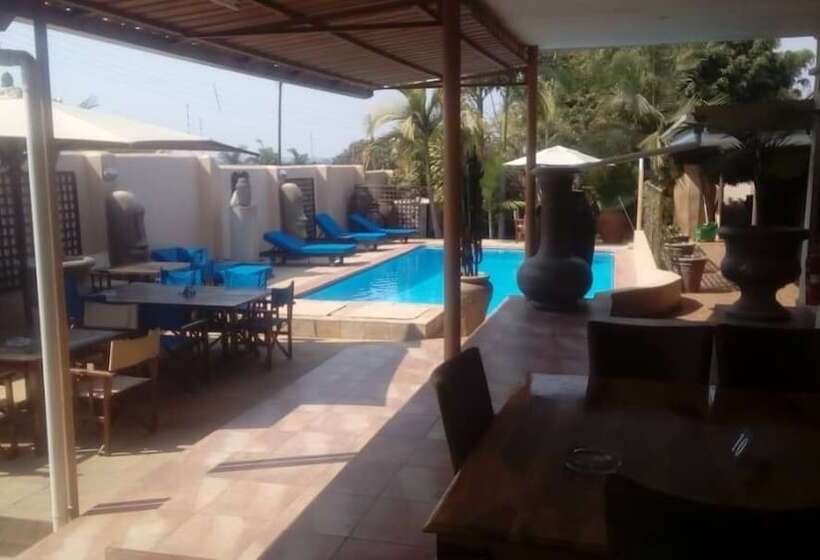 בית מלון כפרי Shamba Lodge