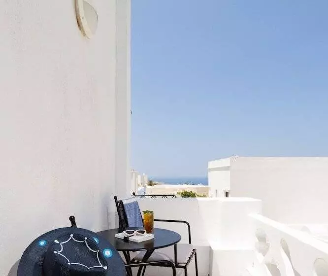 هتل The Museum Project Oia