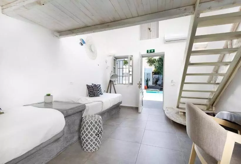 هتل The Museum Project Oia