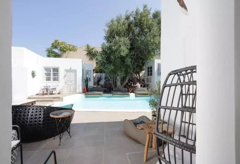 هتل The Museum Project Oia