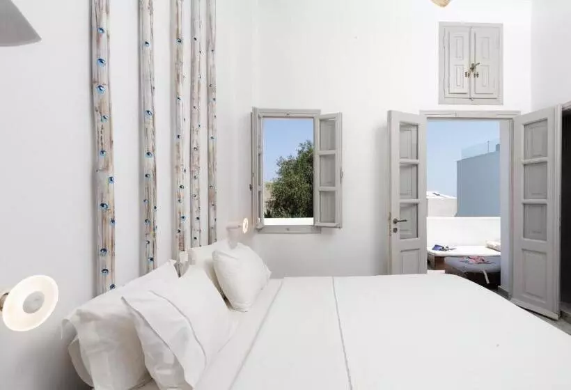 هتل The Museum Project Oia