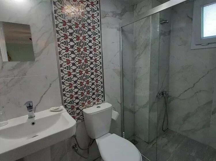 Laila Otel  Karaburun