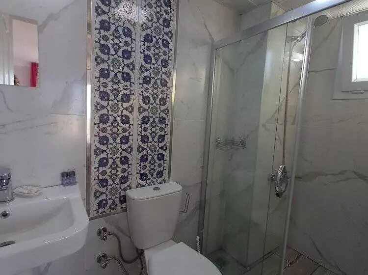 Laila Otel  Karaburun