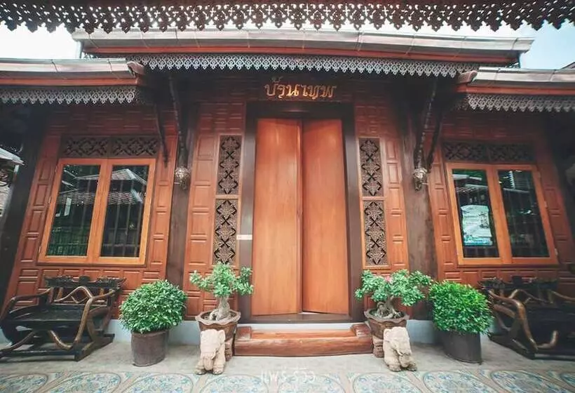 هتل Baanthep Antique Homestay