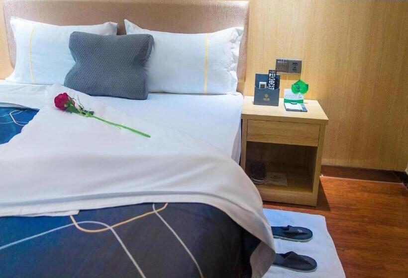 Chonpines Hotel Shenzhen Gongming Honghuashan Metro Station