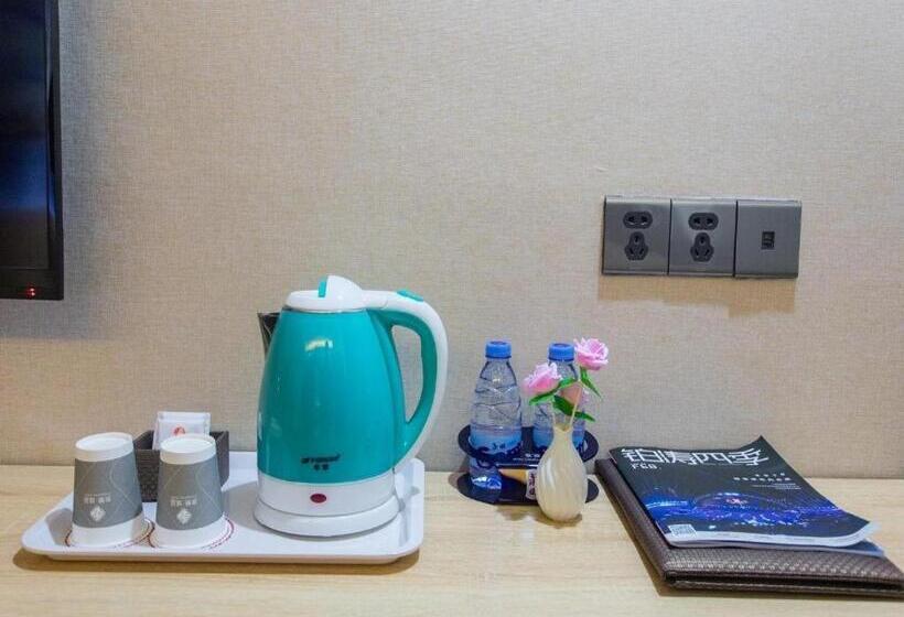 Chonpines Hotel Shenzhen Gongming Honghuashan Metro Station