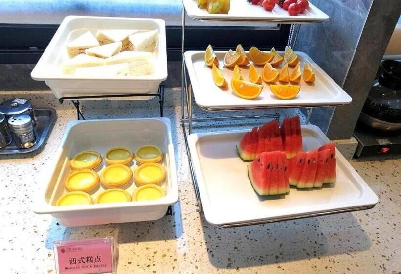 Chonpines Hotel Shenzhen Gongming Honghuashan Metro Station