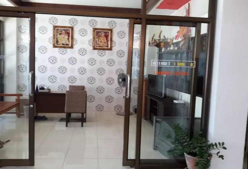 هتل Island Mansion