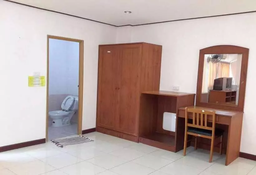 هتل Island Mansion