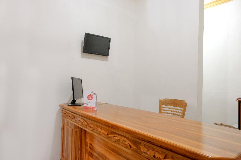 ホテル Reddoorz Syariah At Sulfat Malang