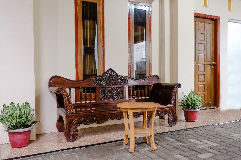 ホテル Reddoorz Syariah At Sulfat Malang