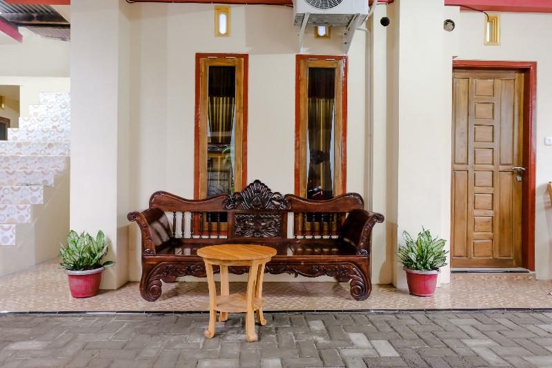 ホテル Reddoorz Syariah At Sulfat Malang