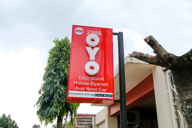 ホテル Reddoorz Syariah At Sulfat Malang