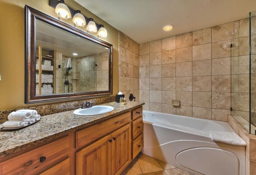 Отель Silverado Lodge By Park City Canyons Village