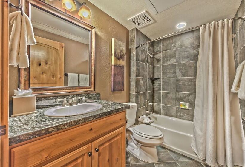 Отель Silverado Lodge By Park City Canyons Village