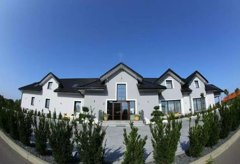 ホテル Dom Przyjęć ewa