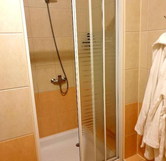 호텔 Pałac Pod Dębami