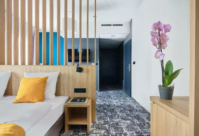 Hotelli Tennis & Country Club