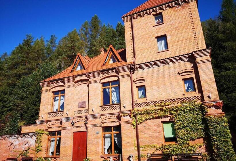 בית מלון כפרי Zamek Ostrowski