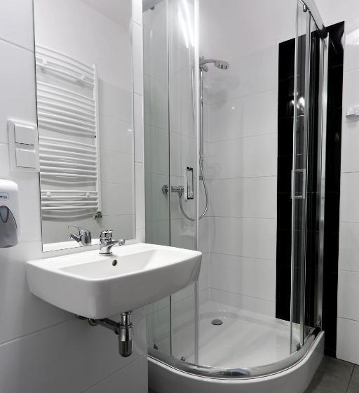 Общежитие Pawilon Sportowo Turystyczny Kalwarianka