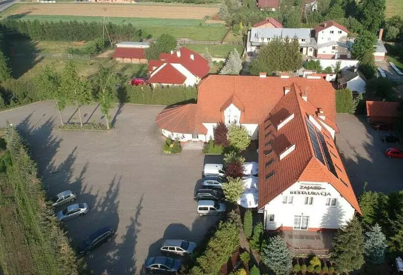 Retkeilymaja Zajazd Pod Jesionami