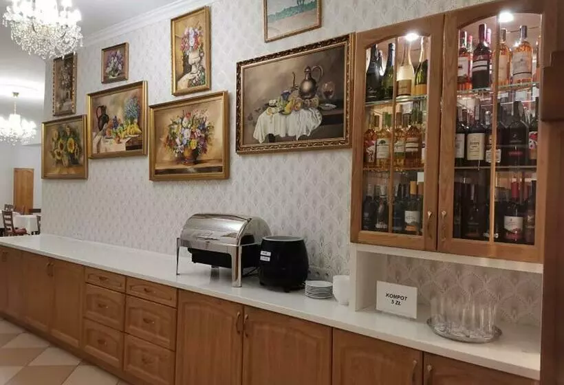 Retkeilymaja Zajazd Pod Jesionami