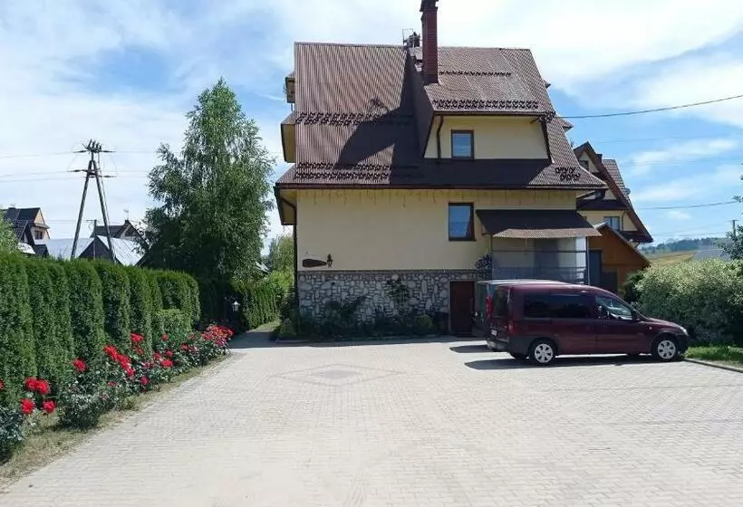 Aamiaismajoitus (B&B) Dom Wypoczynkowy Maria Szumal