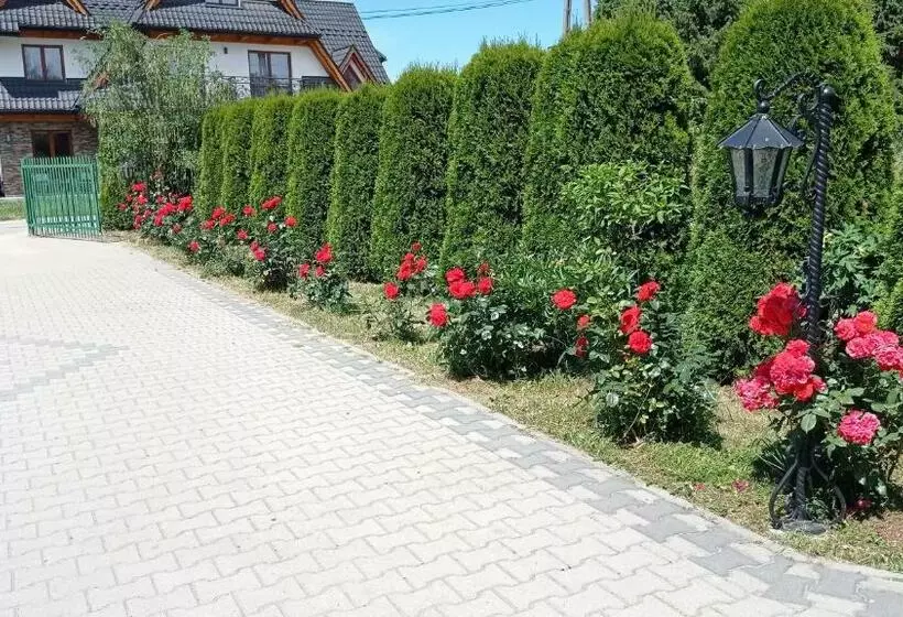 Aamiaismajoitus (B&B) Dom Wypoczynkowy Maria Szumal