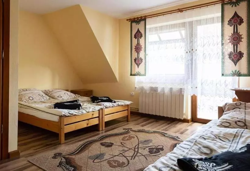 Aamiaismajoitus (B&B) Dom Wypoczynkowy Maria Szumal