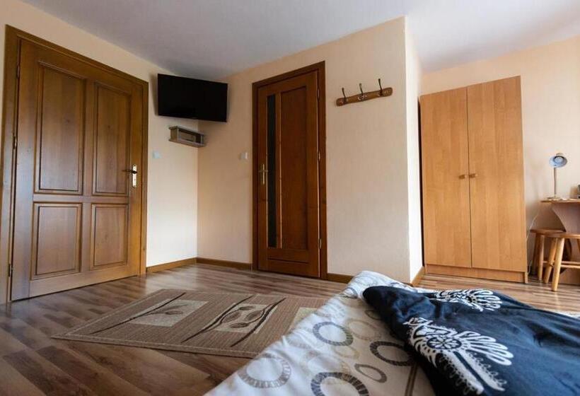 Bed and Breakfast Dom Wypoczynkowy Maria Szumal