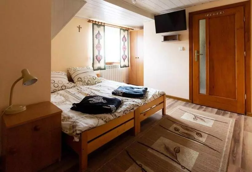 Aamiaismajoitus (B&B) Dom Wypoczynkowy Maria Szumal