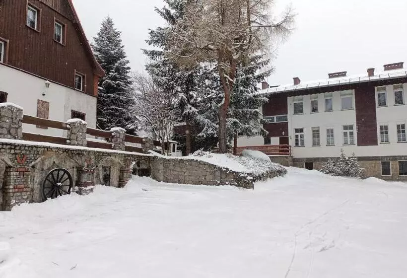 Aamiaismajoitus (B&B) Ośrodek Wypoczynkowy Nad Wodospadem