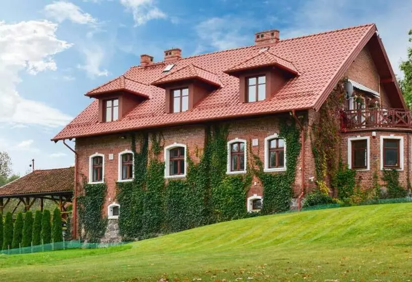 ホテル Agroturystyka Dębowe Wzgórze