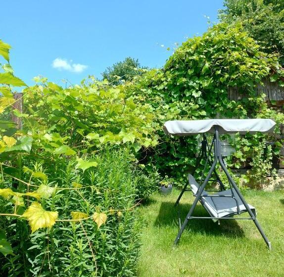 Hotel Dom Słoneczko Pokoje Do Wynajęcia W Białowieży