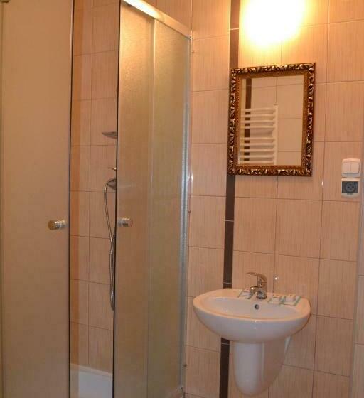 ホテル I Restauracja Jaskolka