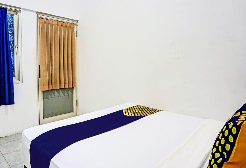 Hotel Spot On 91718 Kost Damai Syariah