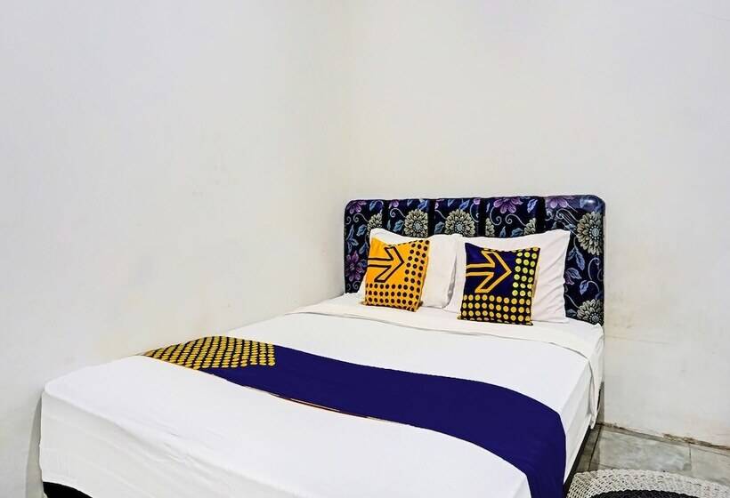 Hotel Spot On 91718 Kost Damai Syariah