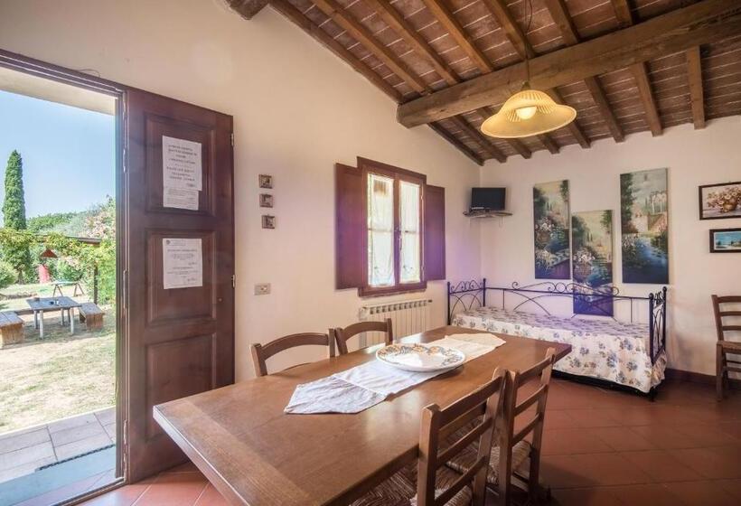 호텔 Poggio Primo   Trilocale Etrusco