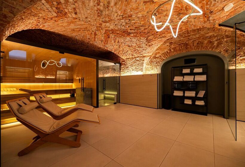 Hotelli Verte, Warsaw, Autograph Collection