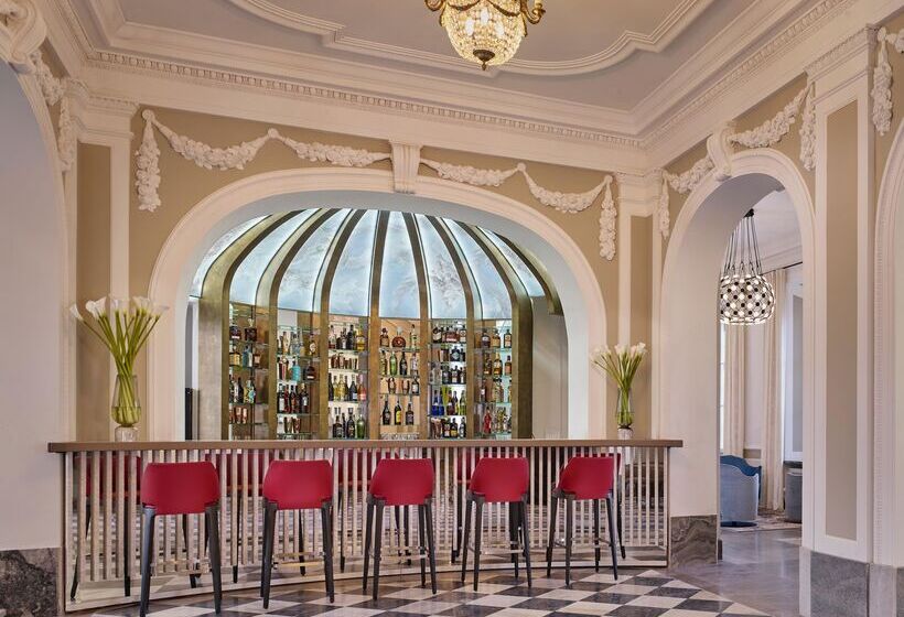 Hotelli Verte, Warsaw, Autograph Collection