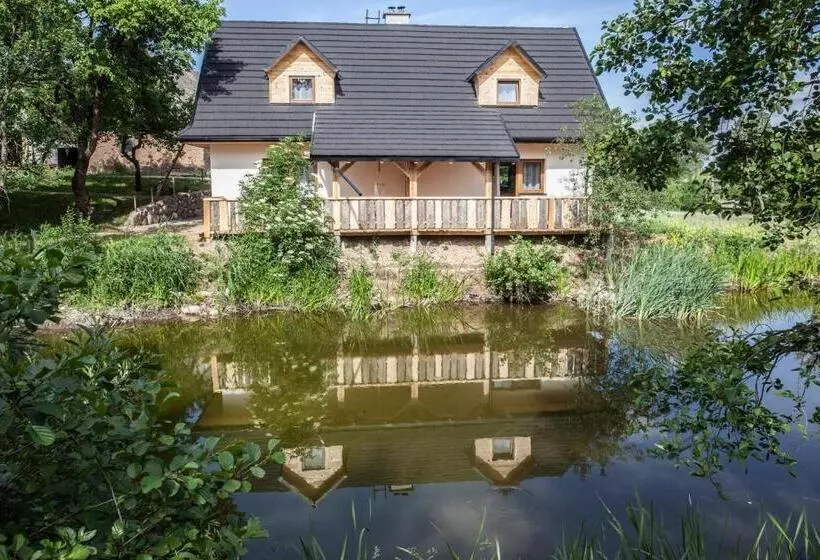 ホテル Wiejski Zakątek Nad Wigrami