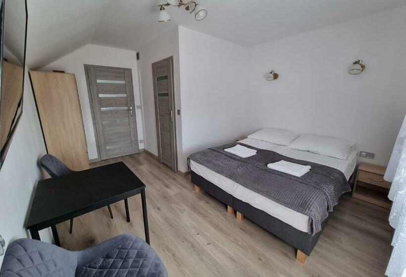 Hotel Zacisze Na Roztoczu