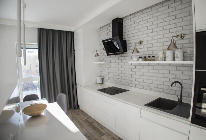 Krasińskiego 15a  10