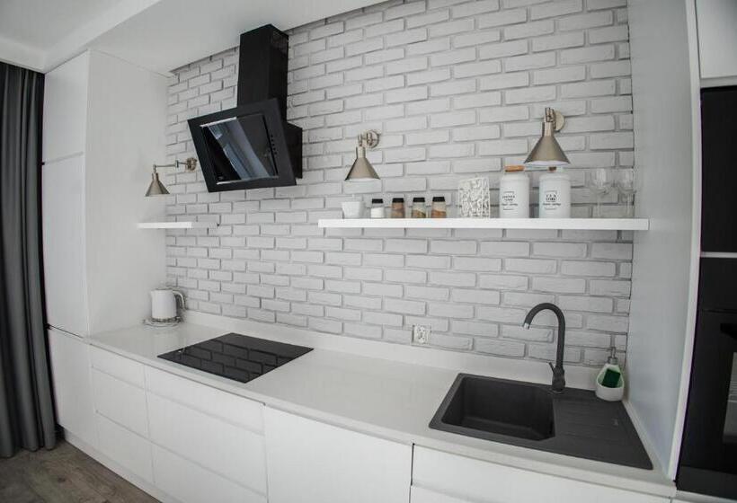 Krasińskiego 15a  10