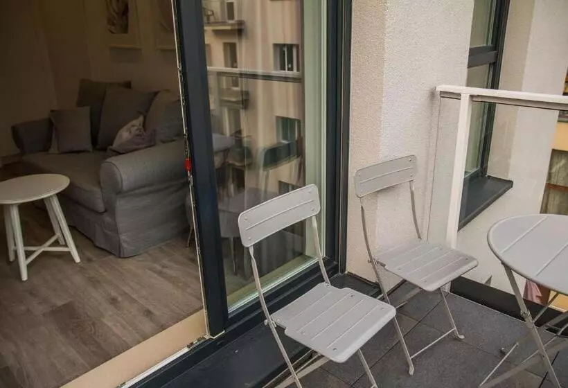 Krasińskiego 15a  10