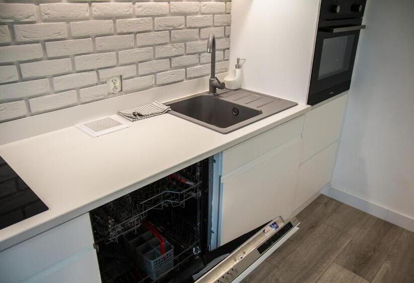 Krasińskiego 15a  10