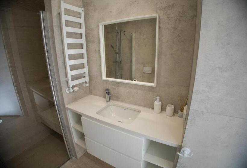 Krasińskiego 15a  10